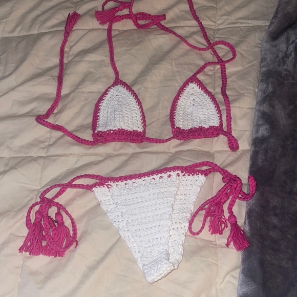 Vengeance crochet bikini - Picture 1 of 3